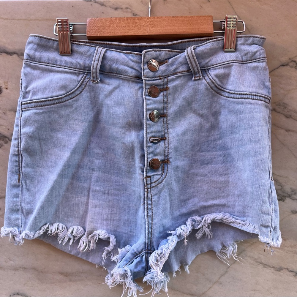 Casual Light Blue Frayed Hem Jean Shorts